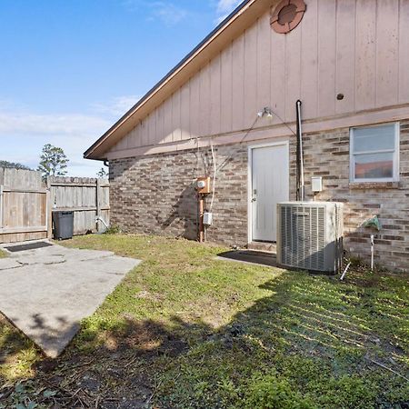 Pet Friendly Large Studio With Free Wi-Fi In Great Location! オレンジ・パーク エクステリア 写真