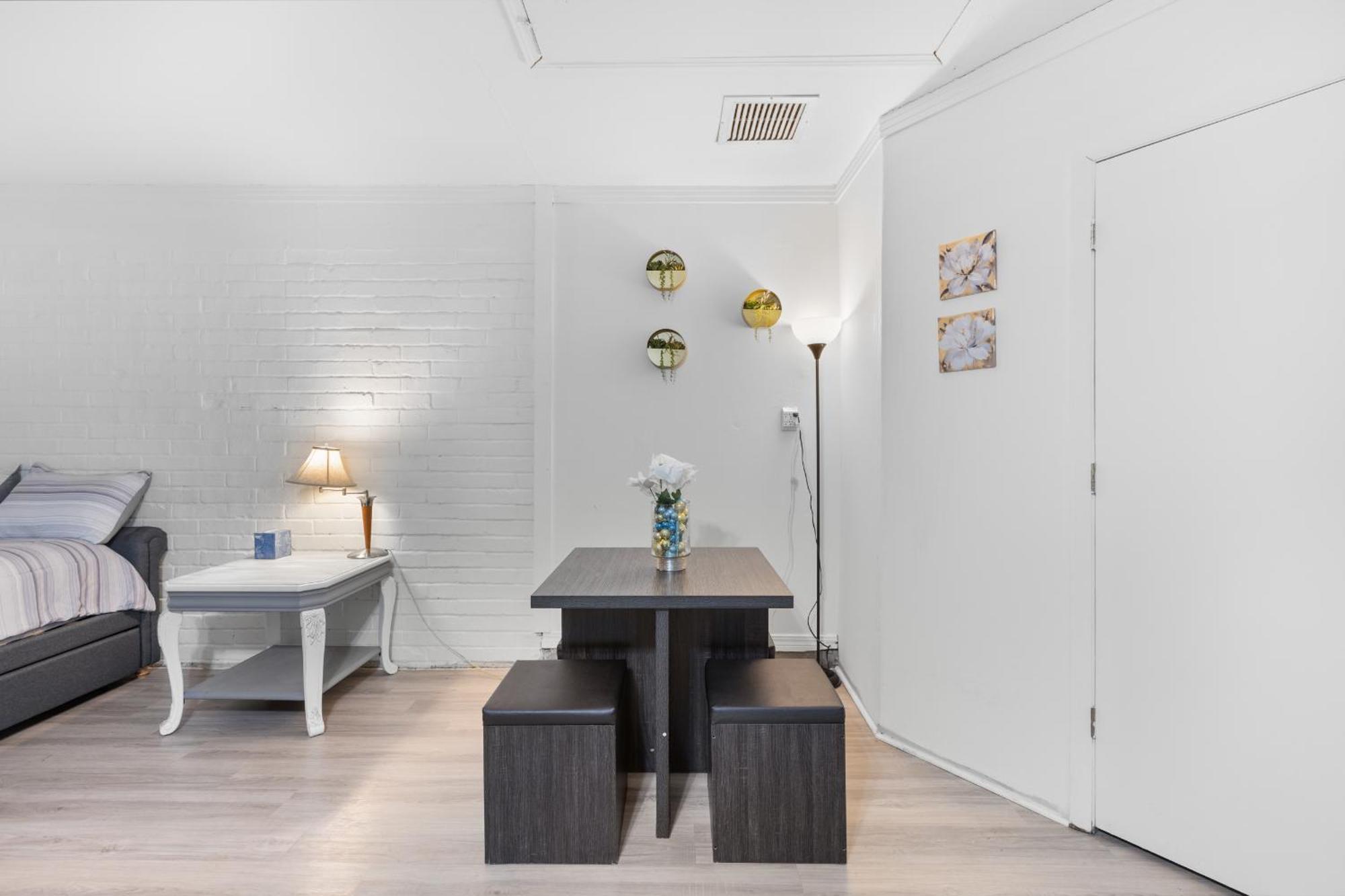 Pet Friendly Large Studio With Free Wi-Fi In Great Location! オレンジ・パーク エクステリア 写真